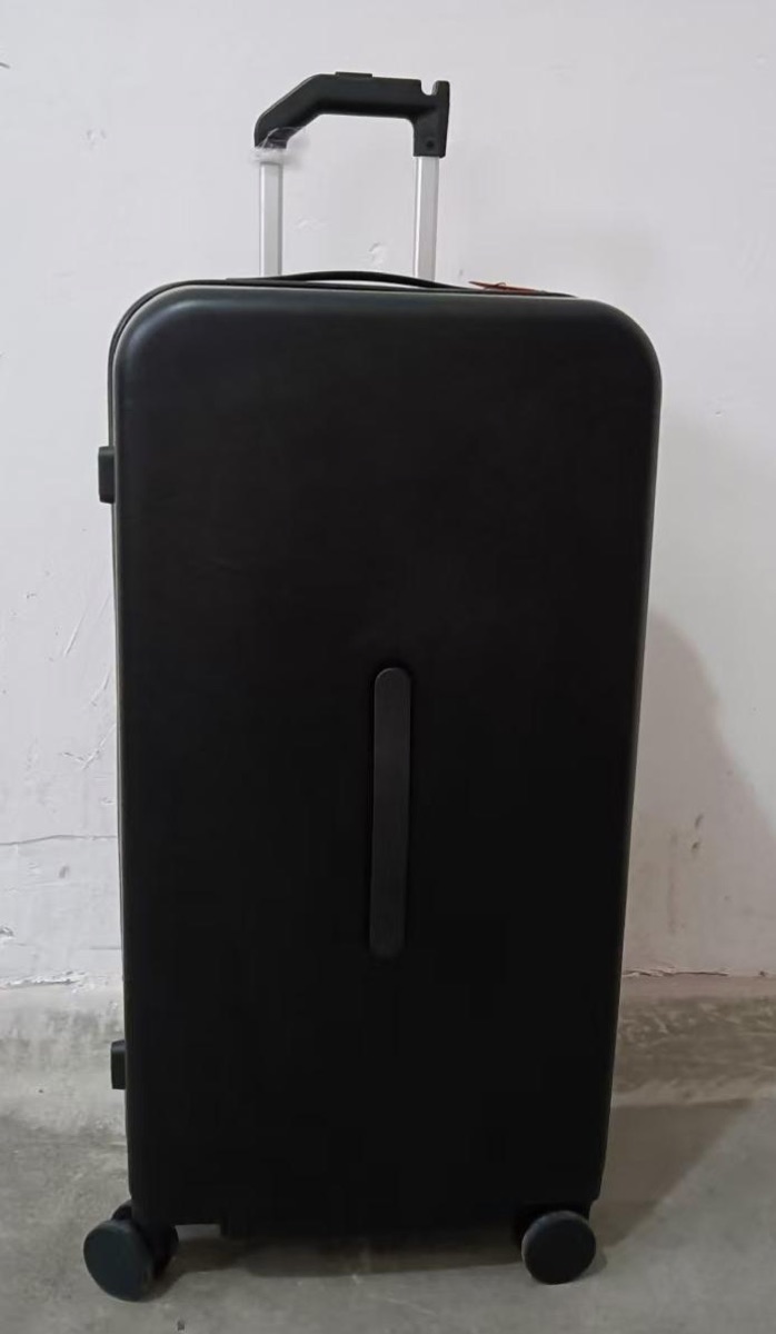 Trunk-style luggage