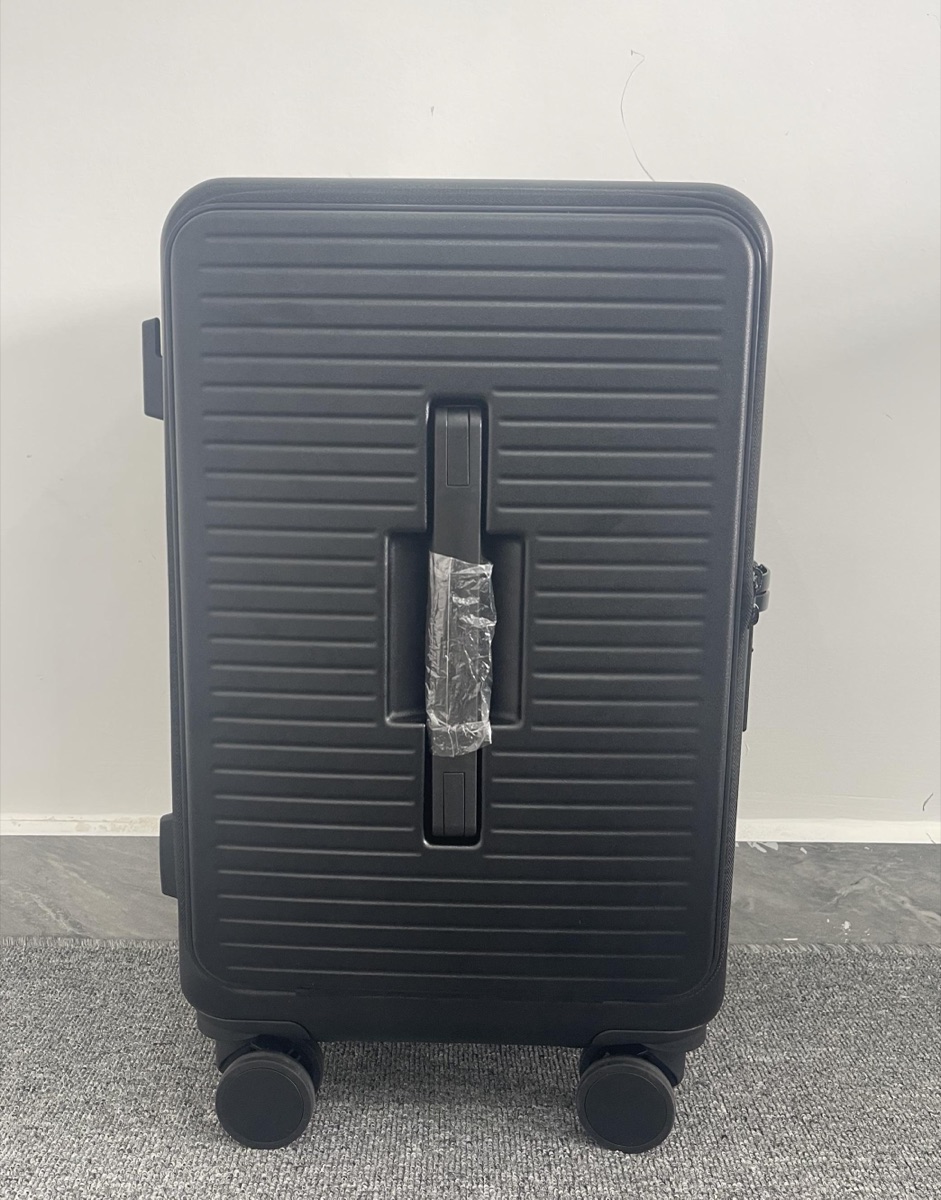 K40 trunk luggage in black
